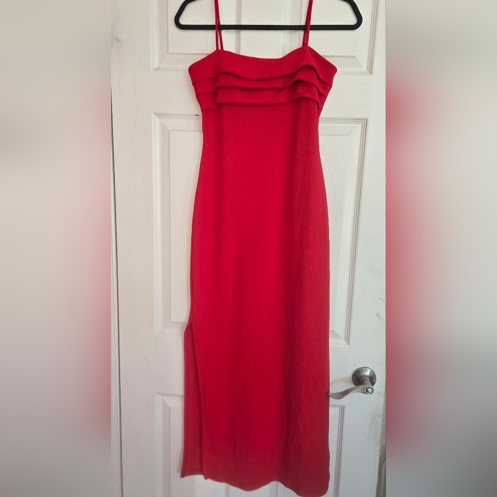 Elegant Red Cocktail Dress Like-New Condition sz 9 Perfect 4 the Holidays!